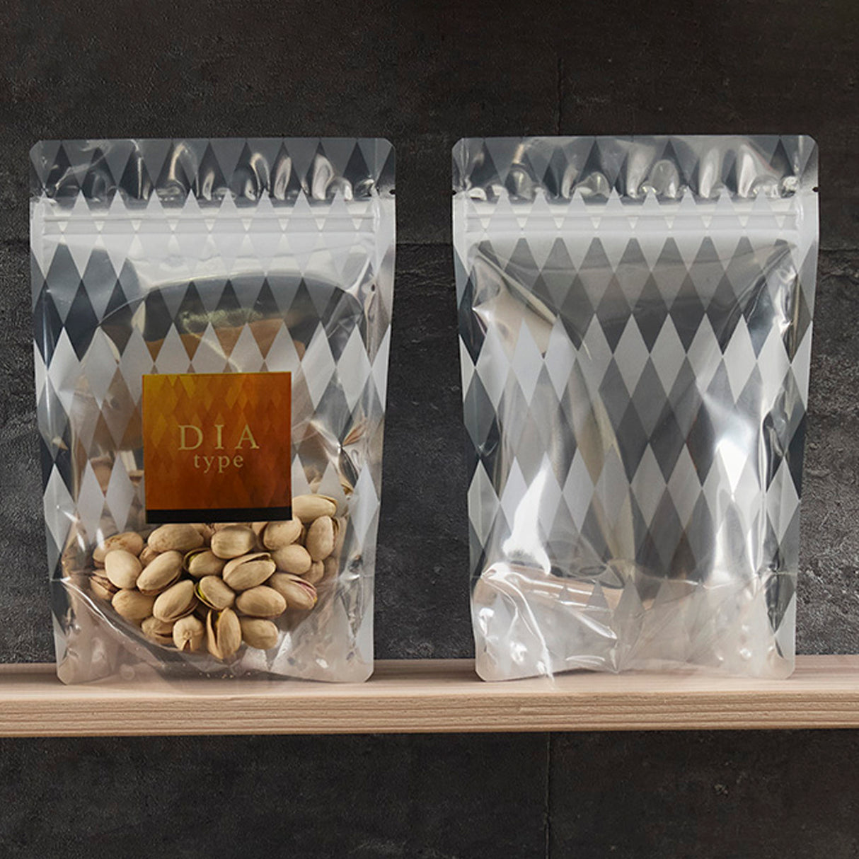 【DIA】チャック付スタンド袋（表）OP#20//透明蒸着PET#12//CP#50（裏）OP#20//VMPET#12//CP#50